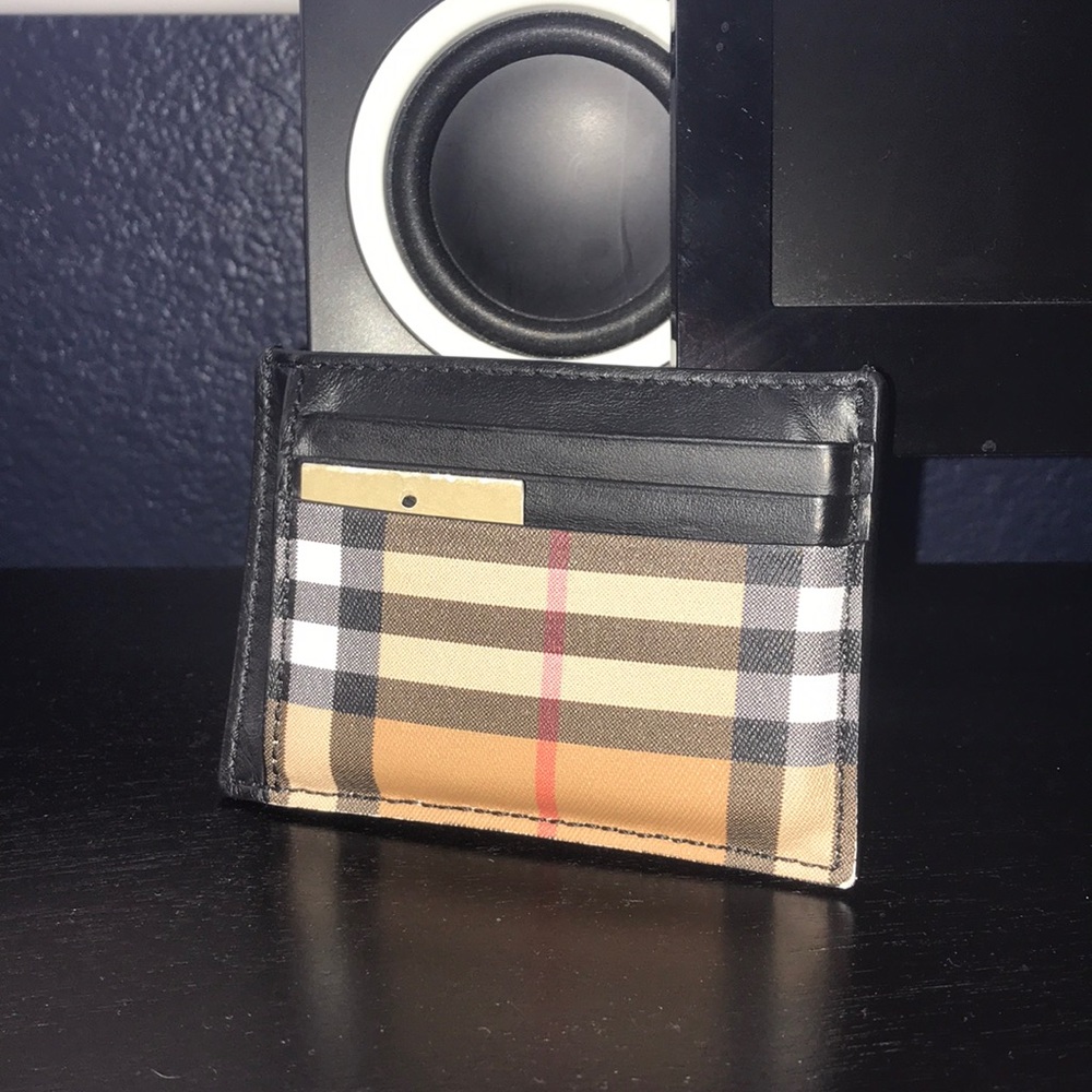 Burberry Card Holder (w/ money clip)